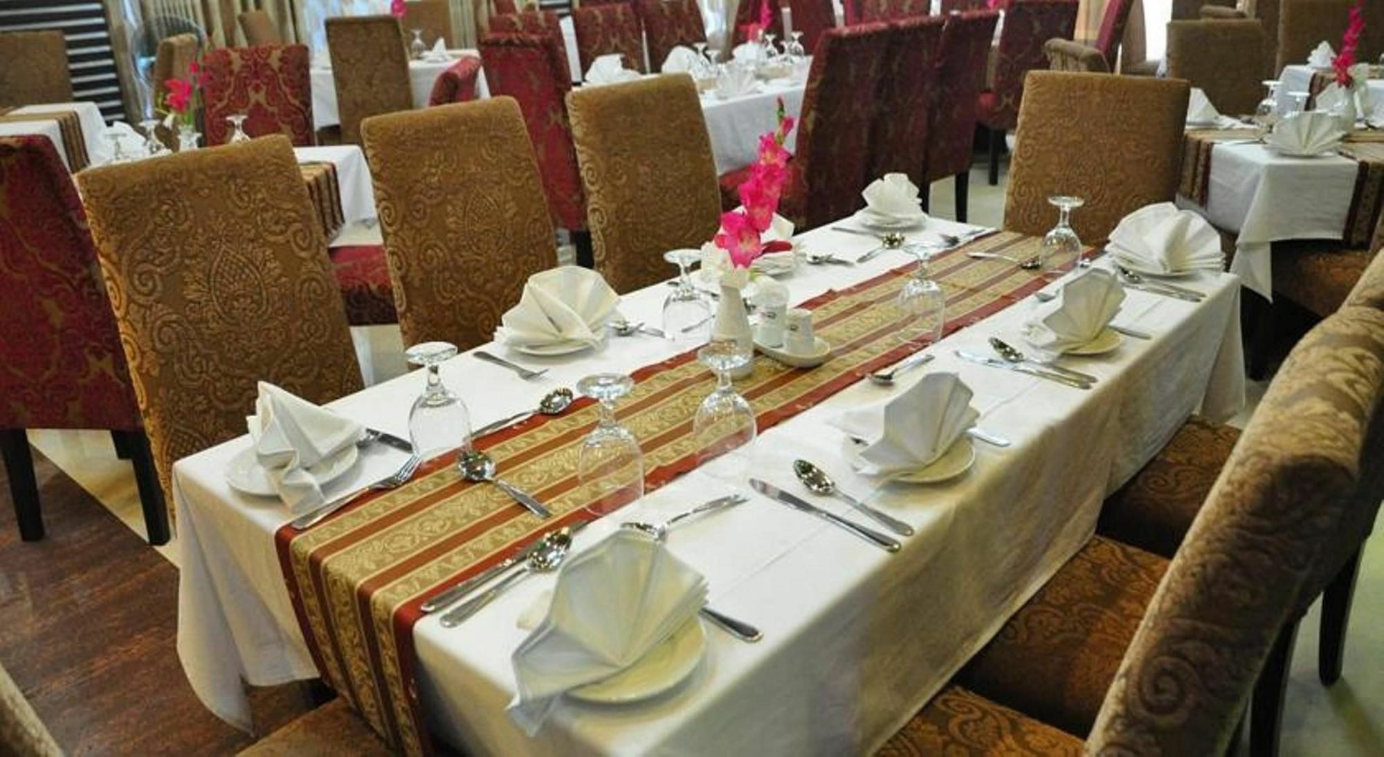 Marino Hotel - Best Near Airport Dhaka Buitenkant foto